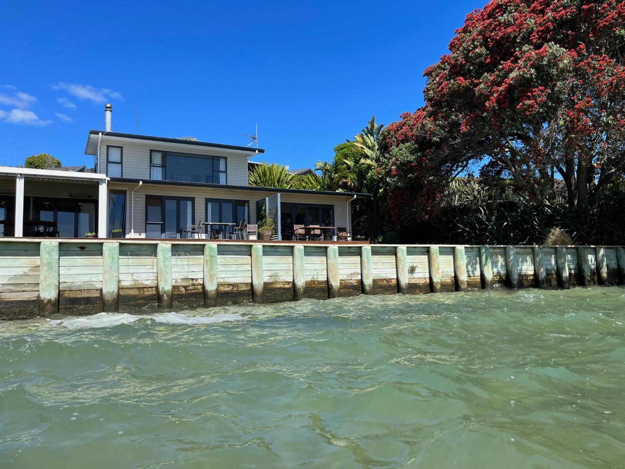 Absolute Waterfront Serenity Near Auckland Clarks Beach Exterior photo